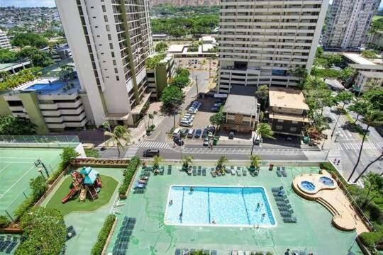 Beautifully Renovated 32Nd Floor Deluxe Ocean View Waikiki Condo Condo Honolulu Esterno foto