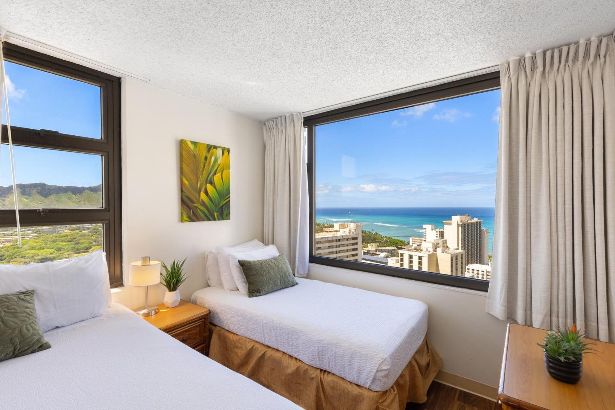 Beautifully Renovated 32Nd Floor Deluxe Ocean View Waikiki Condo Condo Honolulu Esterno foto