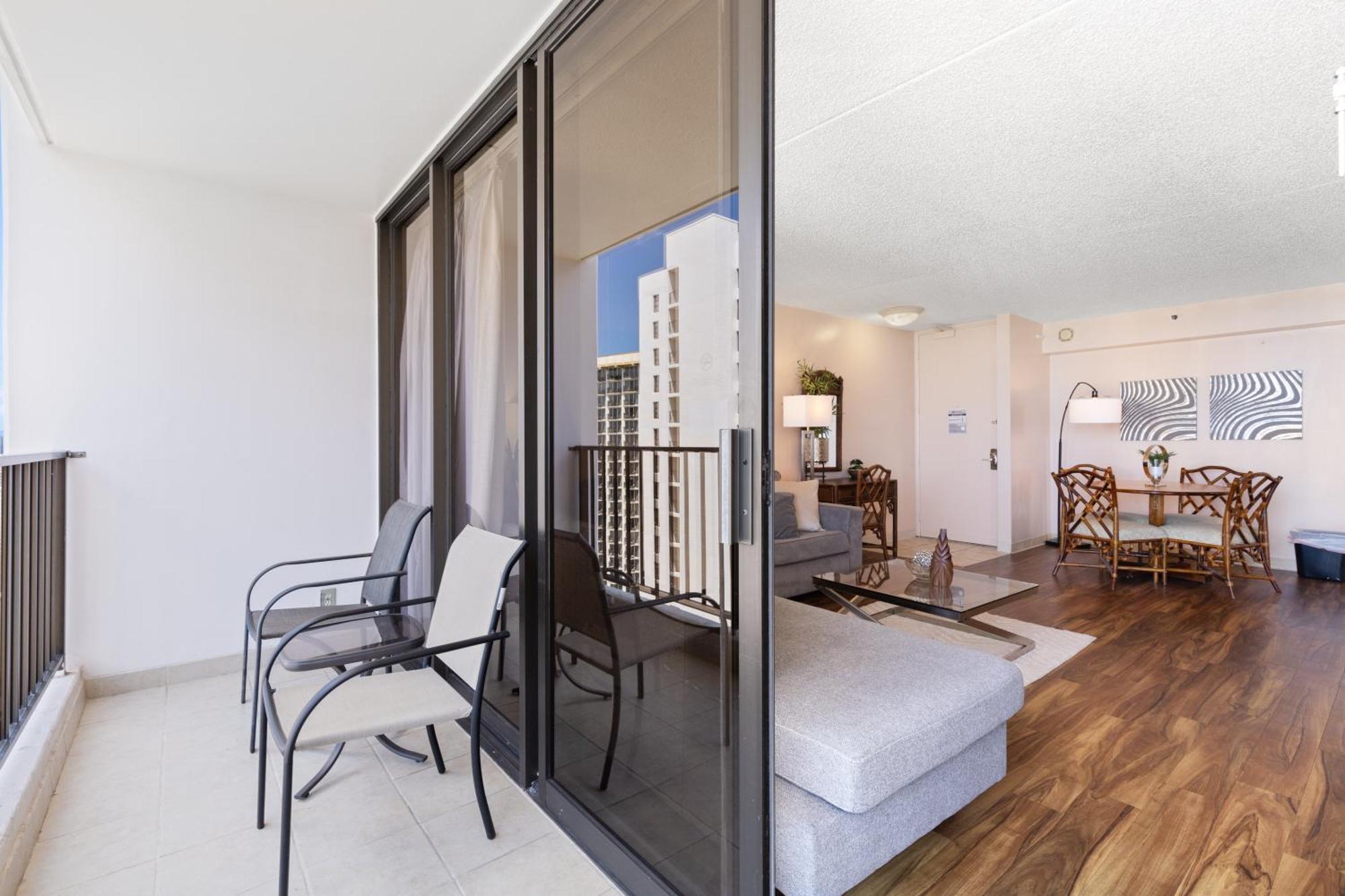 Beautifully Renovated 32Nd Floor Deluxe Ocean View Waikiki Condo Condo Honolulu Esterno foto