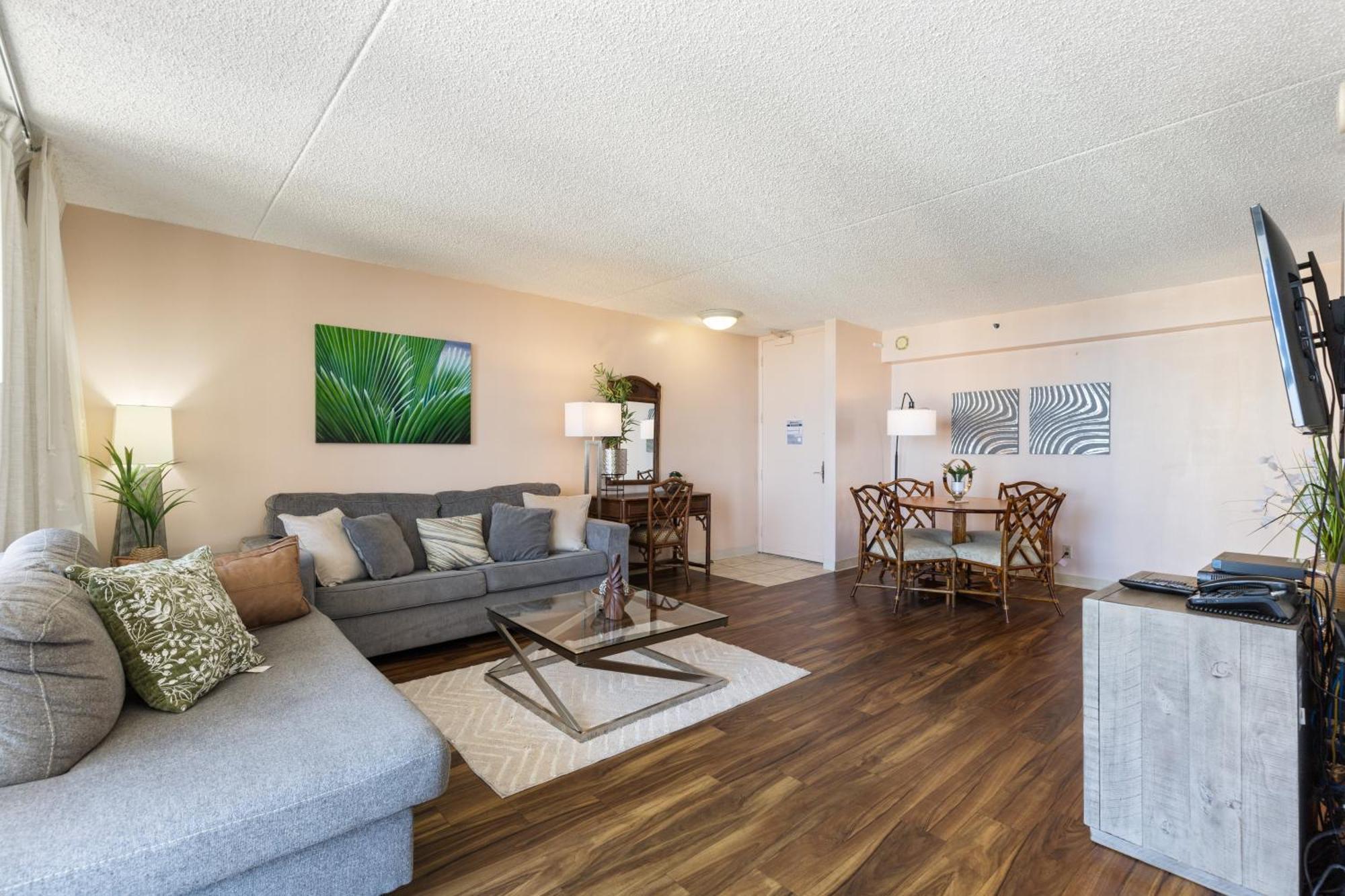Beautifully Renovated 32Nd Floor Deluxe Ocean View Waikiki Condo Condo Honolulu Esterno foto