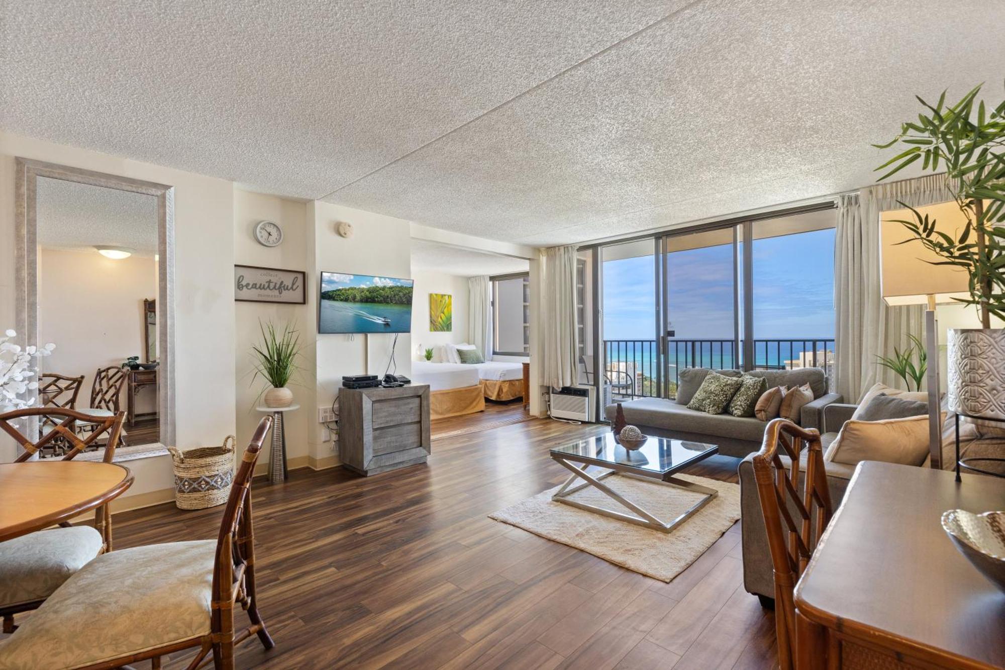 Beautifully Renovated 32Nd Floor Deluxe Ocean View Waikiki Condo Condo Honolulu Esterno foto