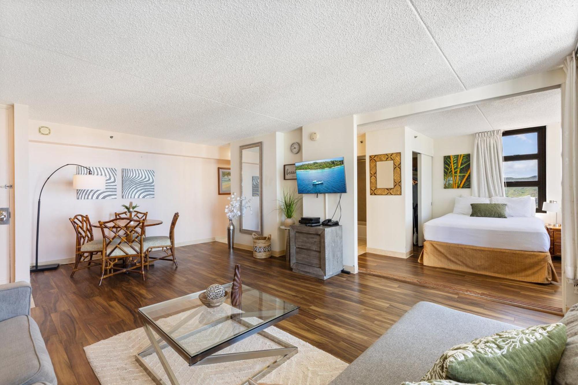 Beautifully Renovated 32Nd Floor Deluxe Ocean View Waikiki Condo Condo Honolulu Esterno foto