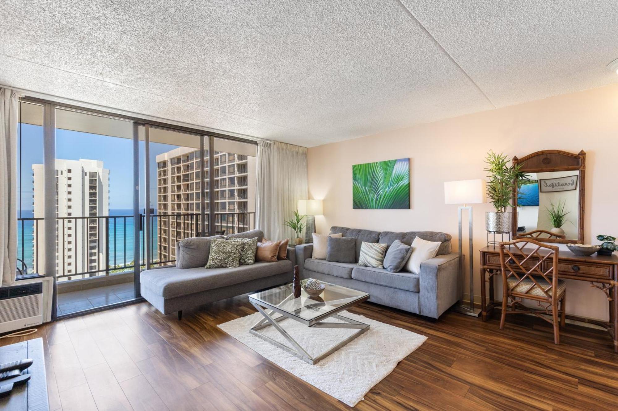 Beautifully Renovated 32Nd Floor Deluxe Ocean View Waikiki Condo Condo Honolulu Esterno foto