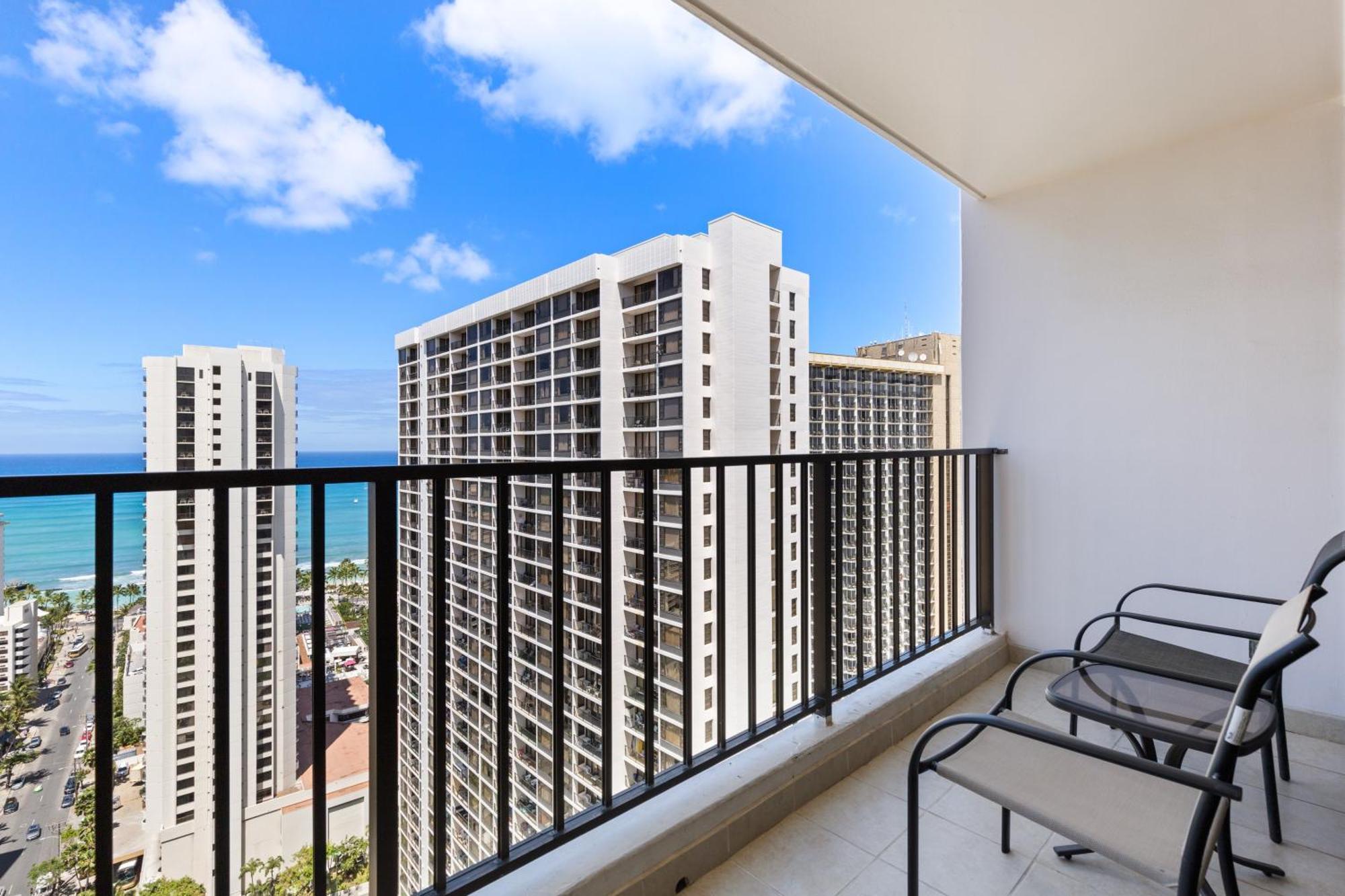 Beautifully Renovated 32Nd Floor Deluxe Ocean View Waikiki Condo Condo Honolulu Esterno foto
